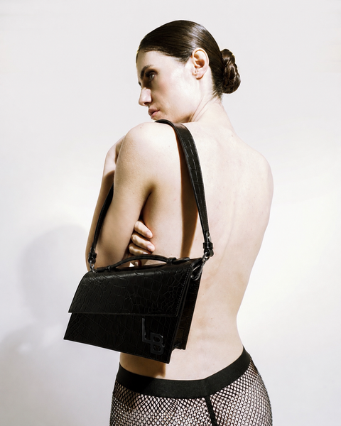 Vega Croco Black